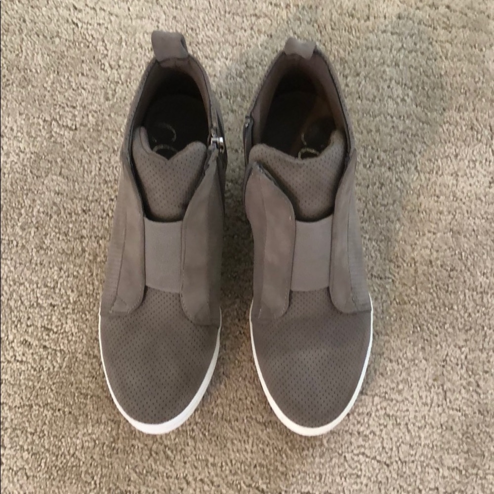 Wedge zip up sneakers